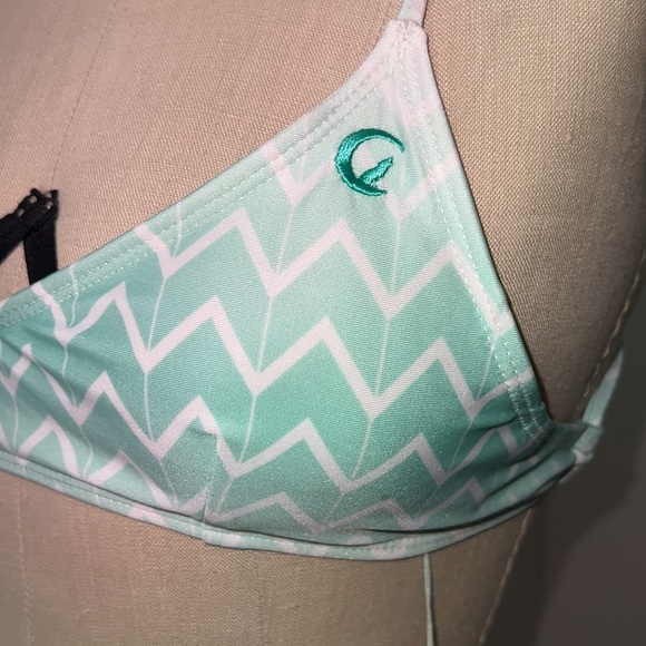 Kovey Swell Mint Ombre Bikini Top Size M - NWT! - Picture 11 of 12